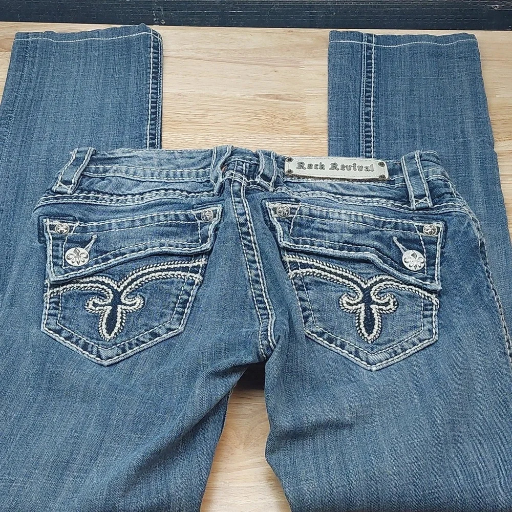 Rock Revival Johanna Straight Stretch jeans White stitch Backflap pockets 28